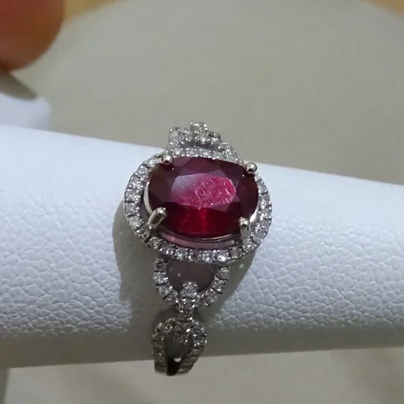 STUNNING DESIGN!! DIAMONDS & RUBY14K RING - Picture 3 of 11